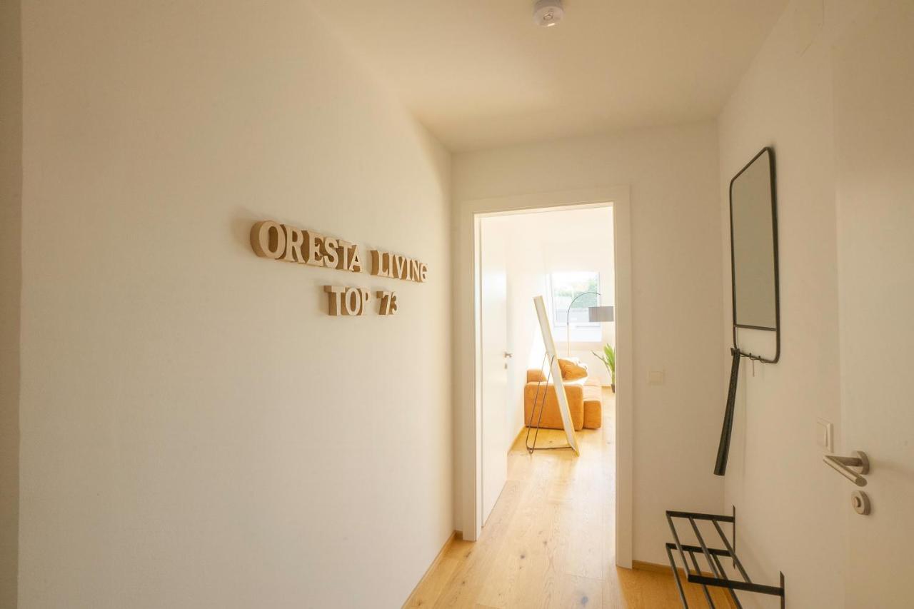 Orestaliving - Penthouse In 2nd District With View Wenen