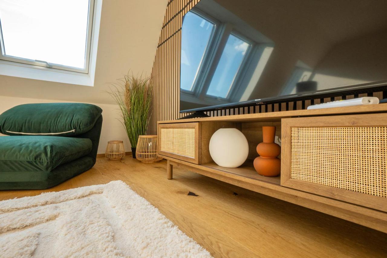 Orestaliving - Penthouse In 2nd District With View Appartement