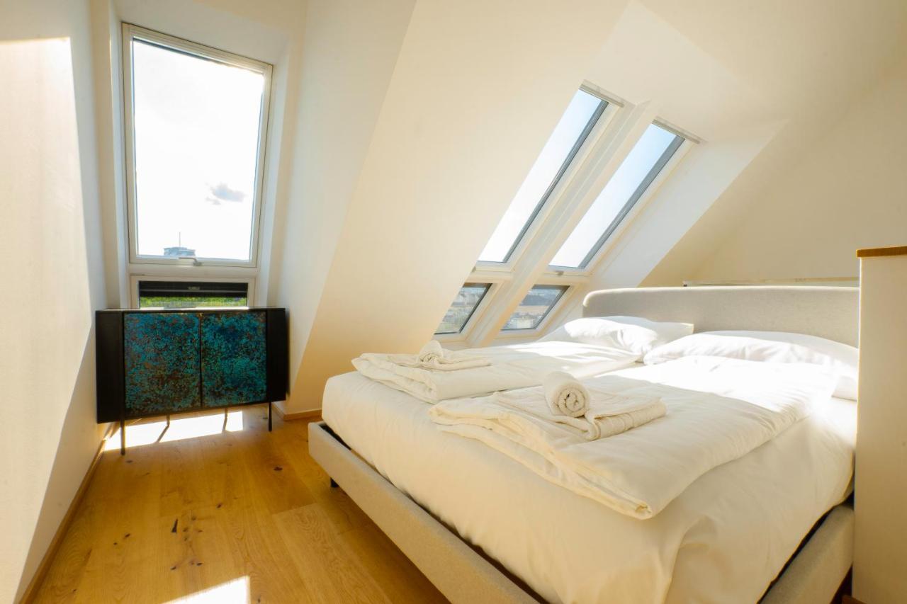 Orestaliving - Penthouse In 2nd District With View Wenen