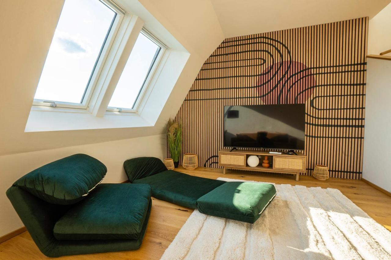 Orestaliving - Penthouse In 2nd District With View Wenen