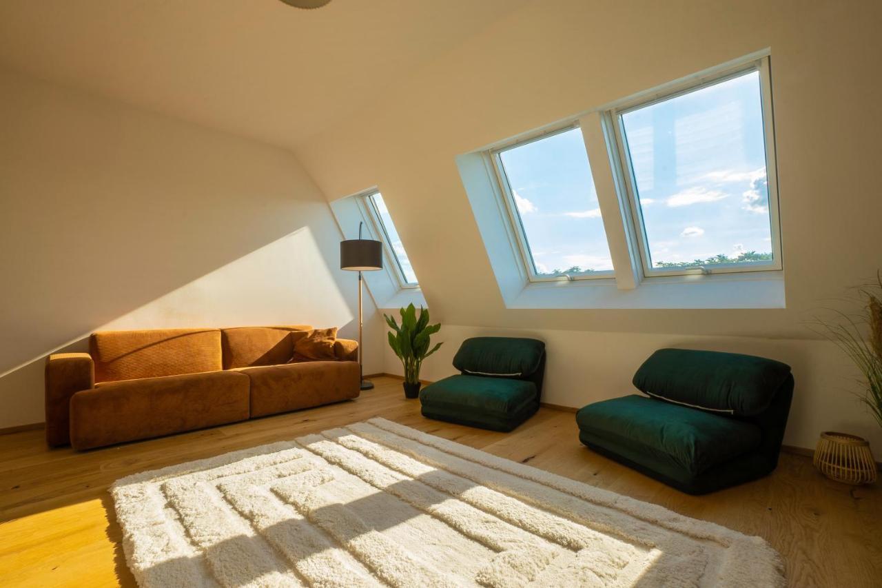 Appartement Orestaliving - Penthouse In 2nd District With View