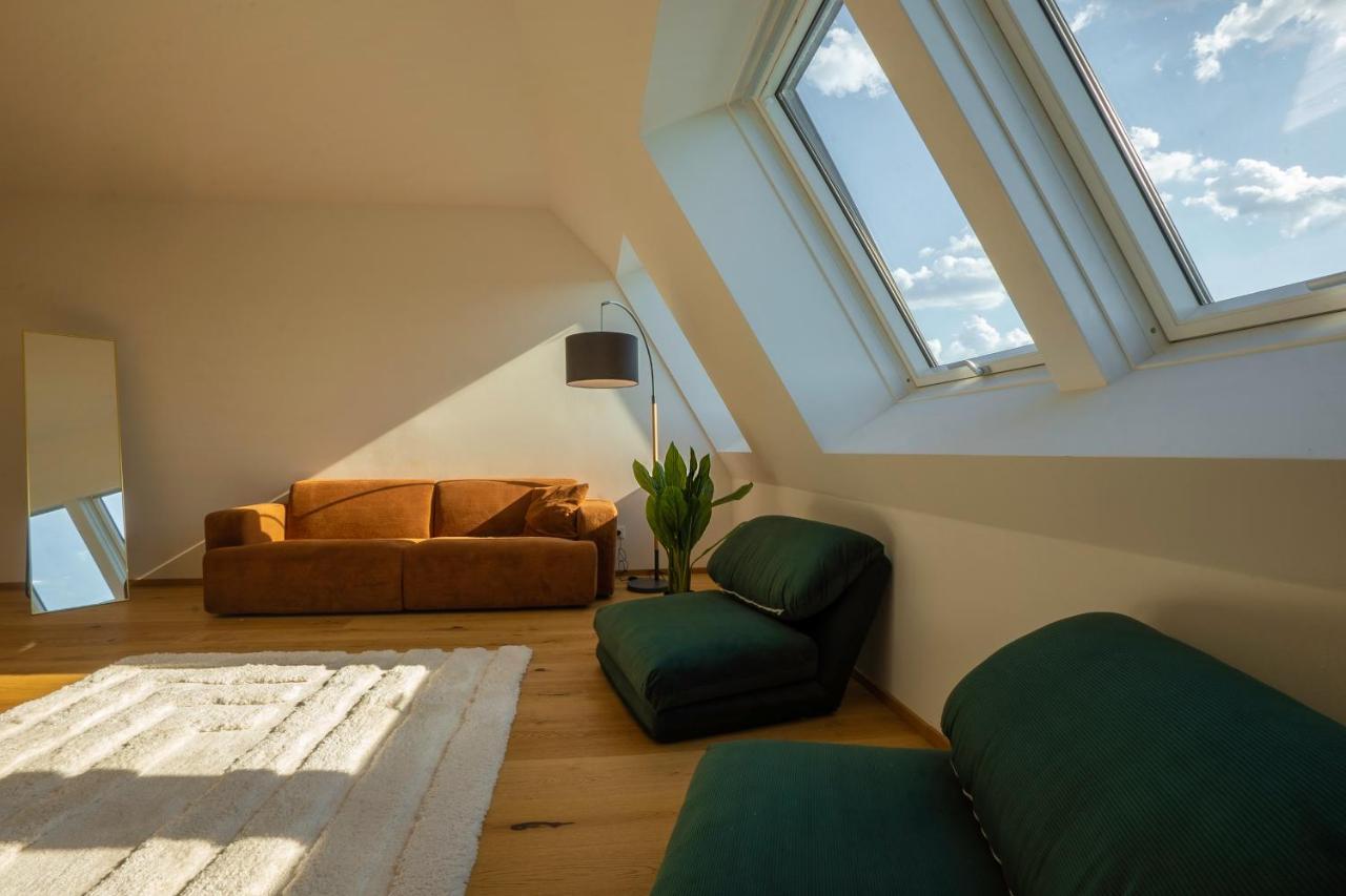 Orestaliving - Penthouse In 2nd District With View Appartement
